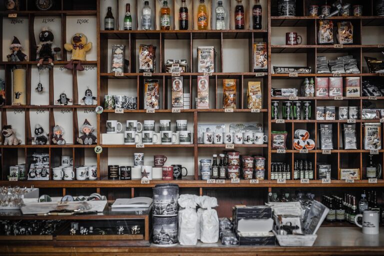 Personal Shopping Trends: From Chatbots to Personal Stylists